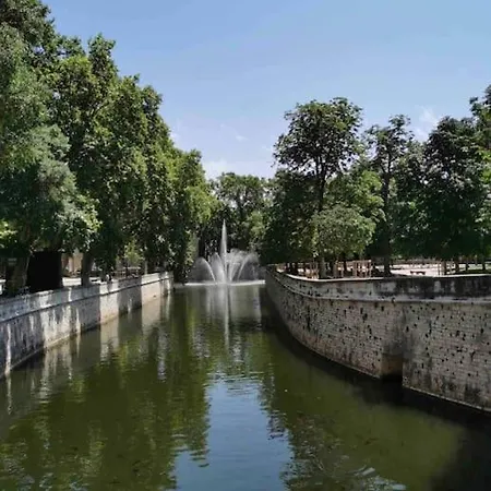 Centre Climatise 2 A 4pers Nîmes